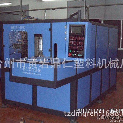 全自动吹瓶机  葡萄酒瓶塑料机械设备价格 全自动矿泉水吹瓶机  吹塑机图2
