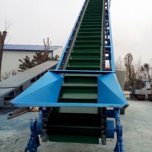大倾角波纹挡边输送带批量加工 橡胶带运输机图4