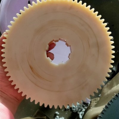 【河北**】齿轮  尼龙齿轮 含油尼龙齿轮 注塑尼龙齿轮 加工定制各种尼龙齿轮