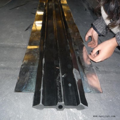 厂家供应背贴式橡胶止水带50*8隧道钢边式外贴式止水带使用方法