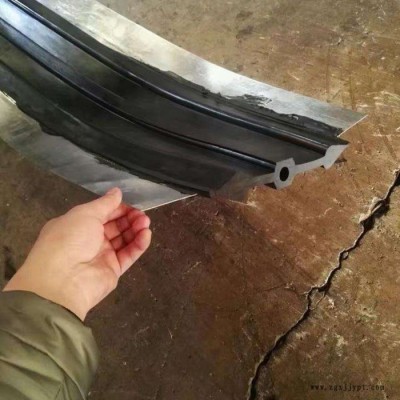 衡水青创 施工缝钢边橡胶止水带  大外贴止水带图7