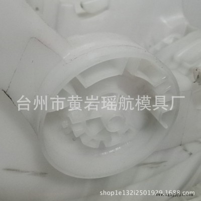 **儿童安全座椅提篮塑料模具 0-12月注塑加工生产图2