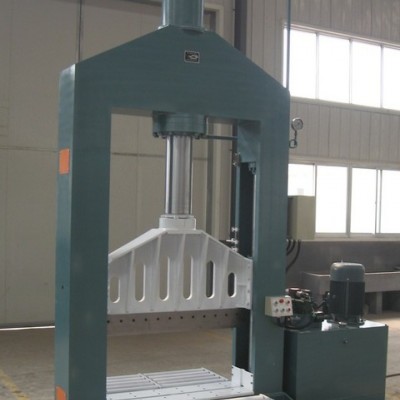 供应高密金隆机械1250切胶机 切塑机  导向柱式塑料切割机 XQ-1250