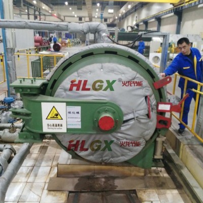 火龙节能HLGX-可拆卸式保温套广泛应用于硫化机保温，保温效果明显，16家轮胎行业反应良好图6