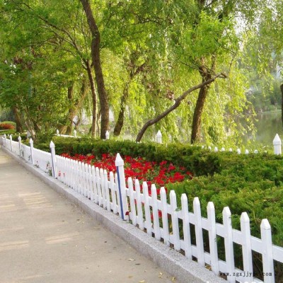 新盈特  草坪围栏  PVC草坪绿化护栏  PVC草坪围栏  **图1