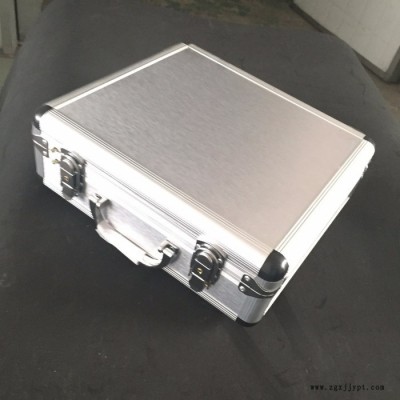 精 工细琢  品质非凡  **航空箱  铝合金箱  工具箱  手提箱  EVA减震棉设计