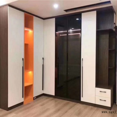 森林羽   PET高光板 全屋定制流行橱柜高光板图4