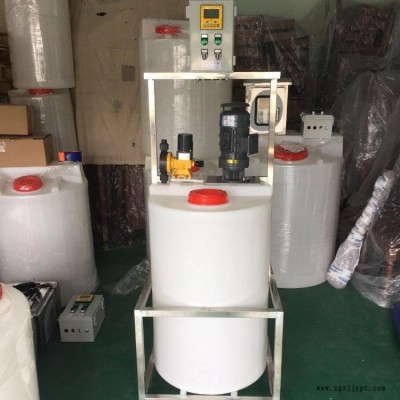 博承环保_带计量泵的加药桶_大口1吨塑料加药箱