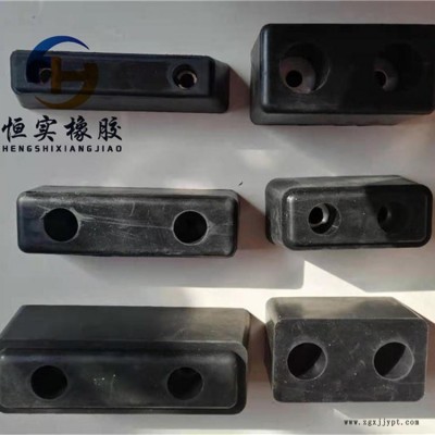 定做挂车尾部防撞胶垫 倒车防撞缓冲块 货车橡胶防撞块图1