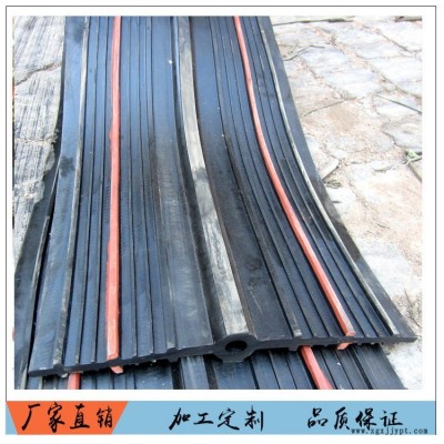 遇水膨胀橡胶止水带的性能特点 中埋式橡胶止水带图1