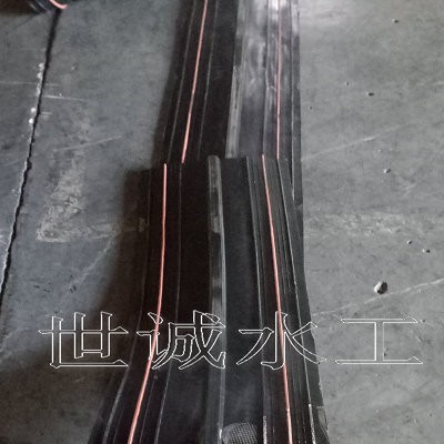 遇水膨胀橡胶止水带-拉力强、耐老化-世诚水工产品图2