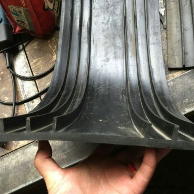 哈尔滨外贴橡胶止水带生产厂家350×8、变形缝外贴橡胶止水带、施工缝外贴橡胶止水带、专业外贴式橡胶止水带生产厂家图4