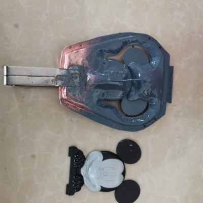上海喷漆遮蔽罩具， 北京车灯喷漆工装，天津标牌喷漆治具  ，湖北套色喷漆铜模，山东气动喷涂模具，华成遮蔽治具图2
