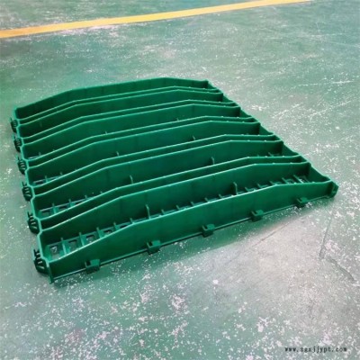 批发新疆现代化羊舍羊用漏粪板 600*600塑料羊床 湖羊塑料羊床 羊棚羊粪板图2