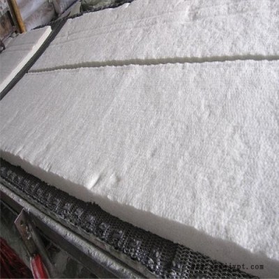 新疆阿拉尔硅酸铝针刺毯 硅酸铝纤维毡 硅酸铝管壳现货橡塑