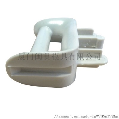 汽车遮阳板支轴注塑模具图3