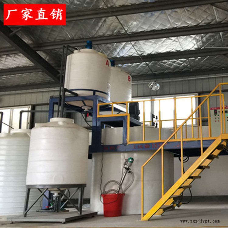 甬诚滚塑 5吨供水容器 10方房车塑料容器 二甲苯储存化工容器