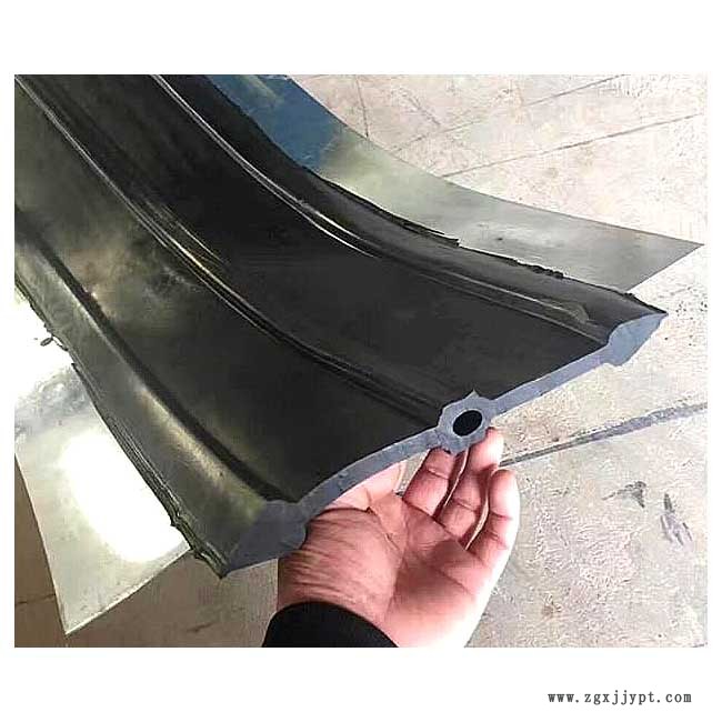 钢边止水带施工1.jpg