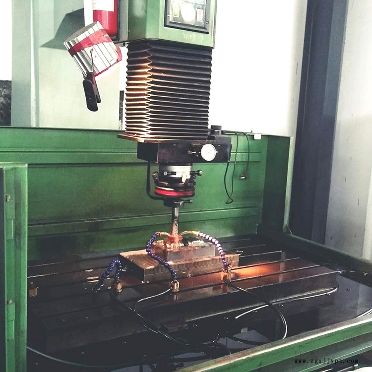 塑胶外壳模具注塑加工塑料配件设计开模家用直发卷发器模具加工厂示例图6