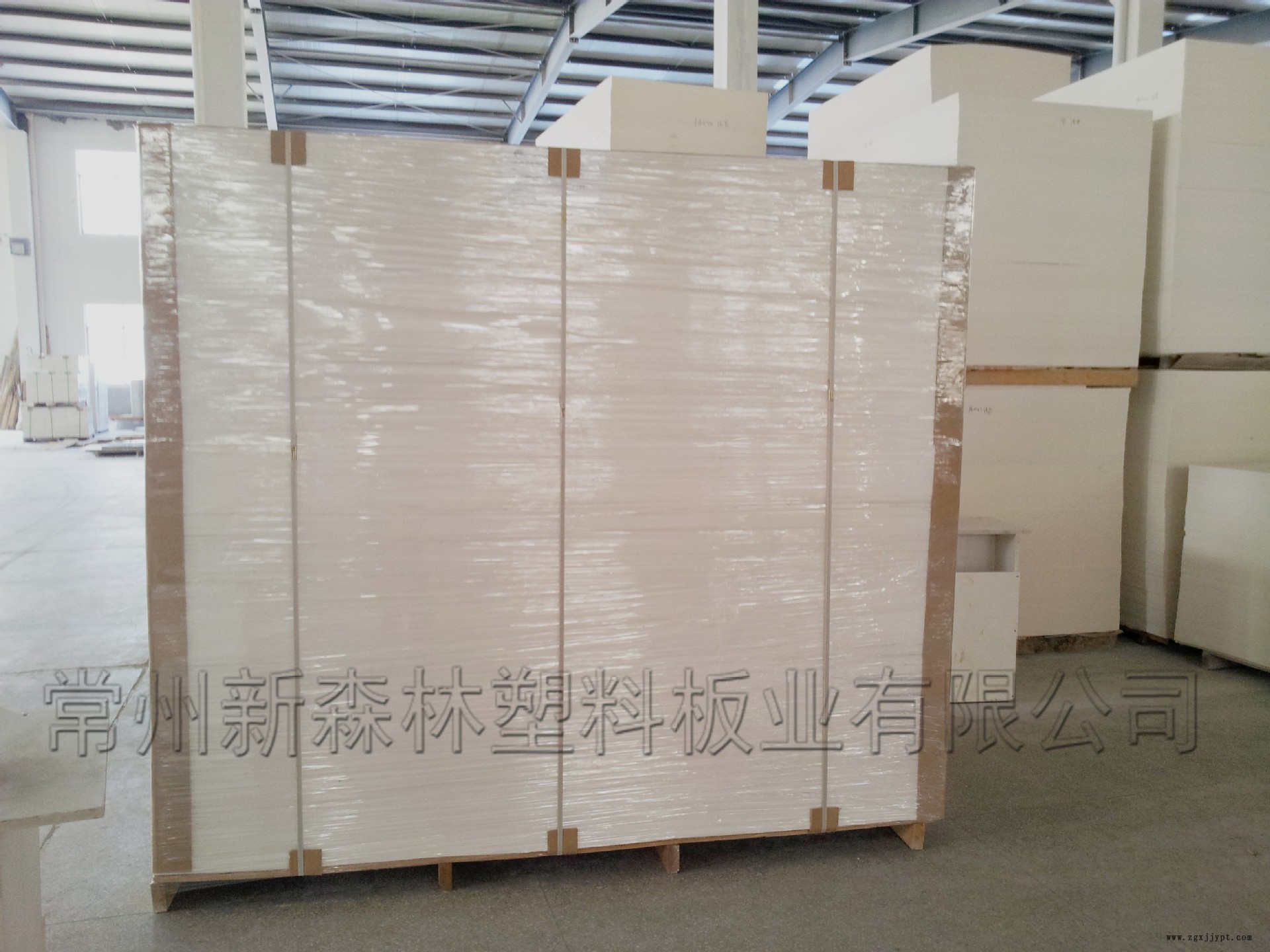 厂家直供客车用PVC地板客车箱体内衬板公交车PVC防火地板示例图2