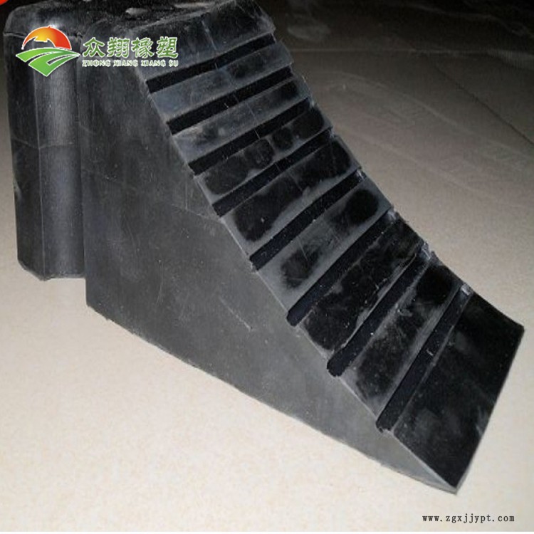 众翔橡塑 专业生产 加工定做  大量现货 橡胶垫块示例图4