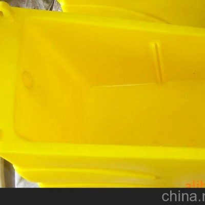 滚塑产品加工图1