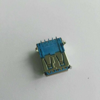 直销USB AF-3.0母座 90度DIP 铁壳蓝胶LCP图3