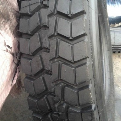 1100r20轮胎  卡车货车轮胎 **轮胎  品质保证 ** 三线花纹图3