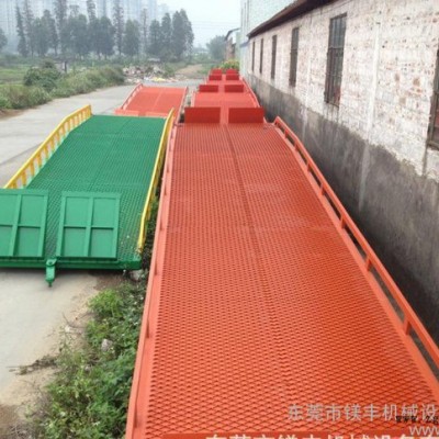 佛山移动式叉车装卸台采用钢格板防水锈蚀,防滑 减少轮胎磨损图2