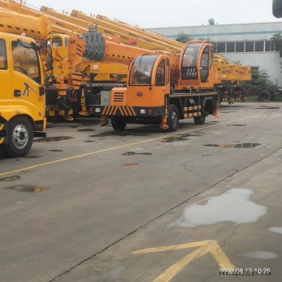 农用吊车 建筑工地专用16吨吊车 轮胎式16吨起重机 价格便宜图5