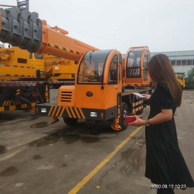农用吊车 建筑工地专用16吨吊车 轮胎式16吨起重机 价格便宜图1