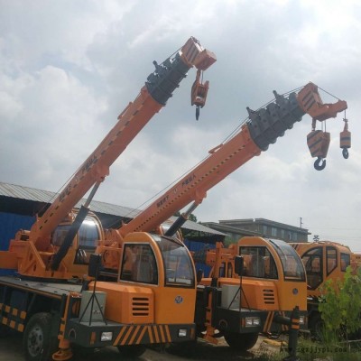 10吨12吨变形异性吊车 12吨自制底盘小吊车 轮胎式车载吊车厂家报价图2