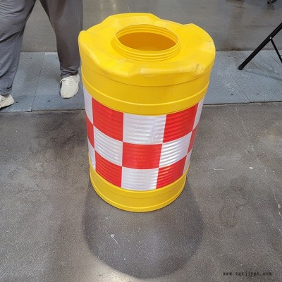 达普  DP 吹塑防撞桶 反光塑料隔离墩 道路隔离防撞桶 道路交通设施图1
