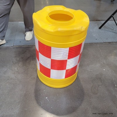 zc1吹塑防撞桶 反光塑料隔离墩 道路隔离防撞桶 道路交通设施