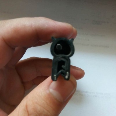 厂家供应车用成型条硅胶耐高温D型胶条图3