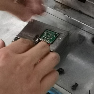 软性线路板低压注塑成型模具，胶料图7