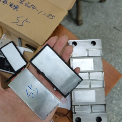 电子PCB线路板低压注塑模具，胶料图4