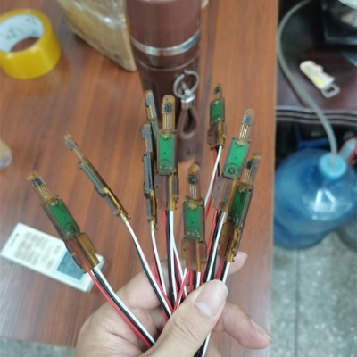 汽车ECU线路板低压注塑模具，胶料