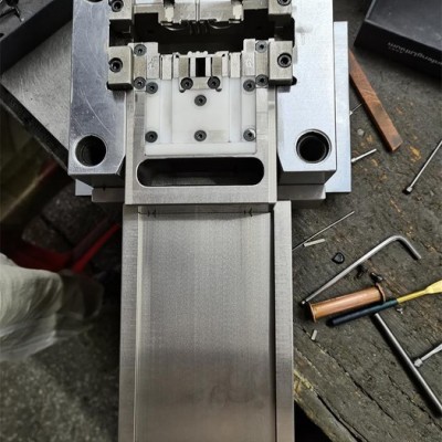 线束线材注塑模具图6