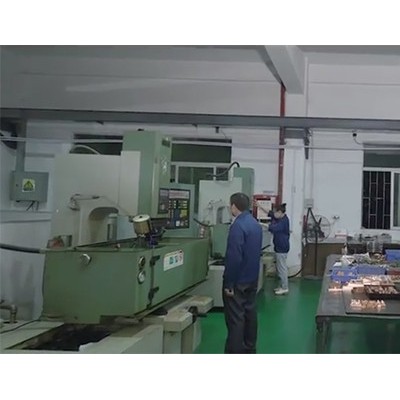 东莞塑胶模具厂家专注模具设计与制造开发定制成型模具塑料外壳开模塑胶模具价格图4