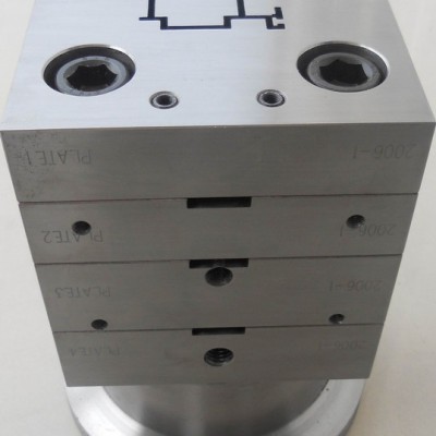 供应塑料挤出模具管材 PVC型材定型模 PVC电子包装管模具  单层挤出模具 定制加工图4