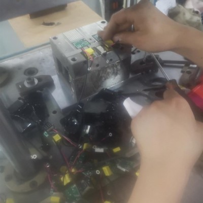 电热水龙头温度控制板低压注塑模具及胶料图4