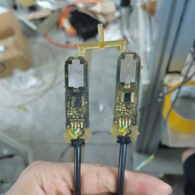 PCBA线路板防水包胶低压注塑图3