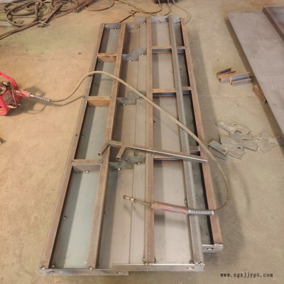 保定元然模具供应厂家 防护墙模具 AB防撞墙钢模具 AB防护墙模具 模板高铁三墙预制模板 头源厂按需定制 元然模具图2