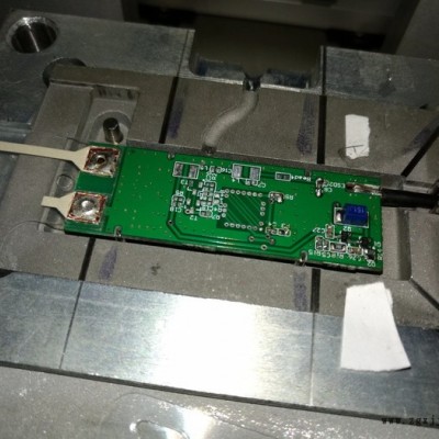 低压注塑模具图3