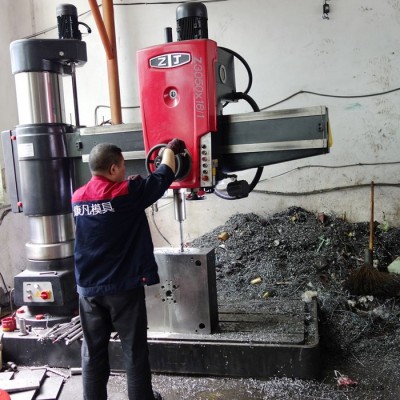 黄岩塑料模具,15公斤20升化工桶模具  25升桶模具，胶水桶 化工包装桶模具图5