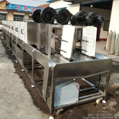 鼎鸿XKJ-2000型豆腐盘子清洗机 隧道式洗箱机 食品盒子清洗机 塑料模具清洗机 洗盒机报价 料桶图4