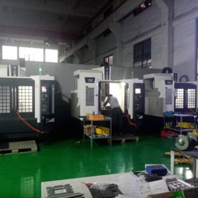 汽车传感器接头模具  传感器五金注塑模具  汽车零配件模具  一出二接头模具图3