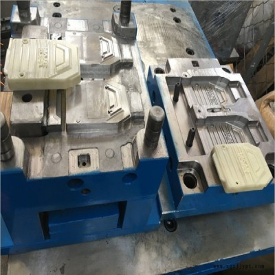 周广模具供应电动车配件模具加工挡泥板反光灯座模具 线盒盖模具 欢迎来电咨询图3