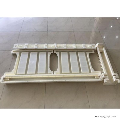 预制钢防护栅栏模具  水泥防护栅栏塑料模具  高铁路基防护栅栏模具货源充足图1